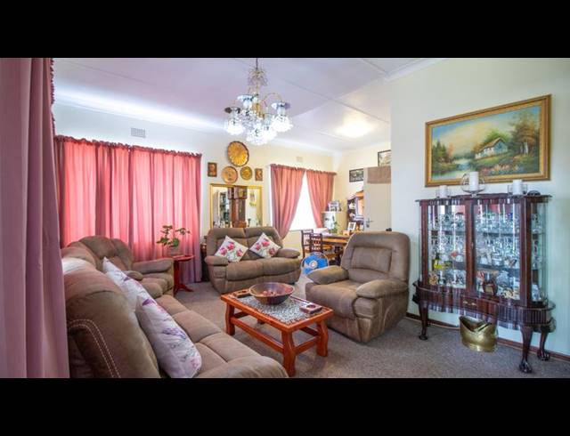 4 BEDROOM HOUSE FOR SALE IN HOMESTEAD